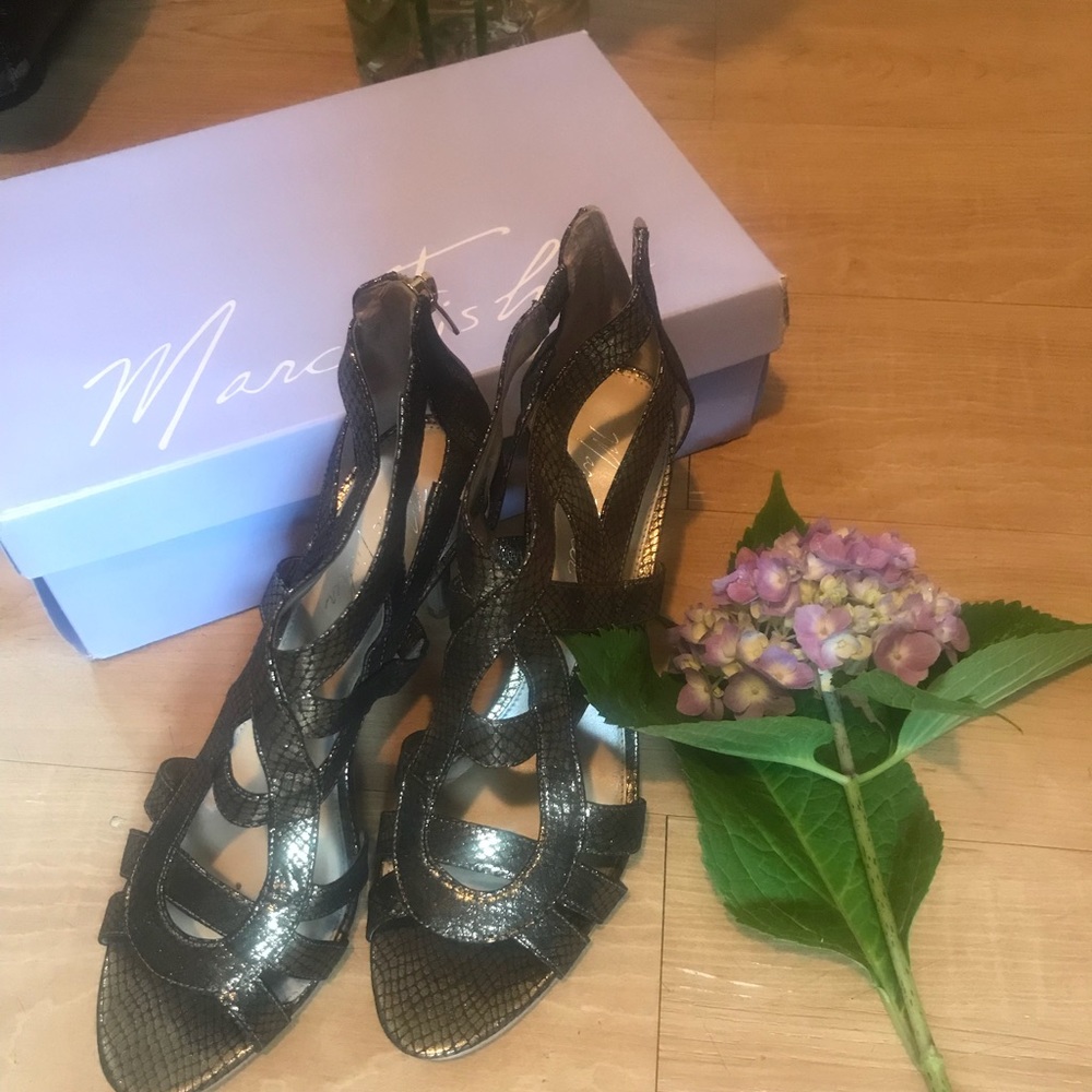 Marc Fisher golden high heels 👠